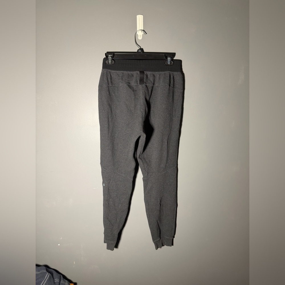 Lululemon At Ease Jogger Mens Size Small - Picture 3 of 5